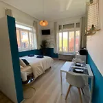 Lille Private Shower&netflix
