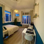 Apartment Lille Private Shower & Netflix