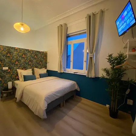 Lille Private Shower & Netflix