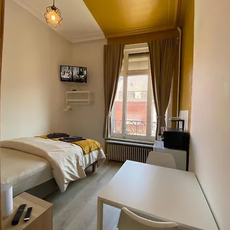 Capstay Lille Private Shower & Netflix Roubaix