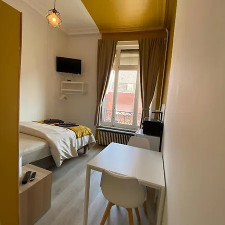 Capstay Lille Private Shower & Netflix * Roubaix