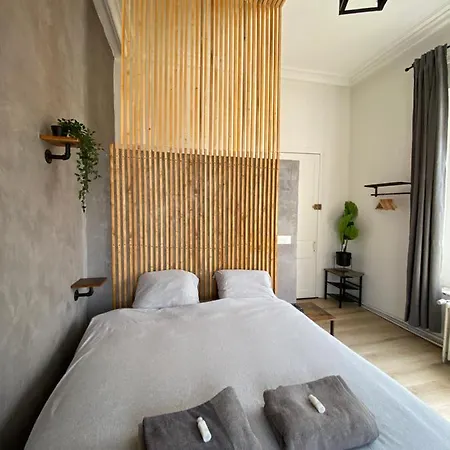 Lille Private Shower & Netflix *