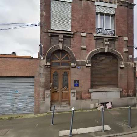 Capstay Lille Private Shower & Netflix * Roubaix
