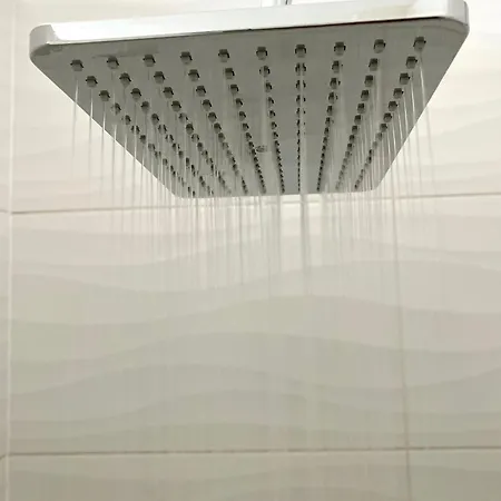 Lille Private Shower & Netflix רובייש