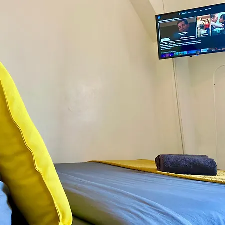Lille Private Shower & Netflix דירה